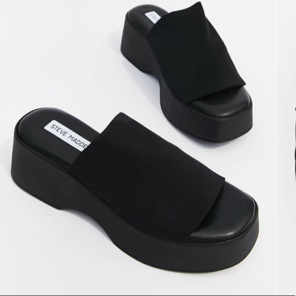 Steve Madden Slinky Brand NEW Comfy Black Platform Sandals